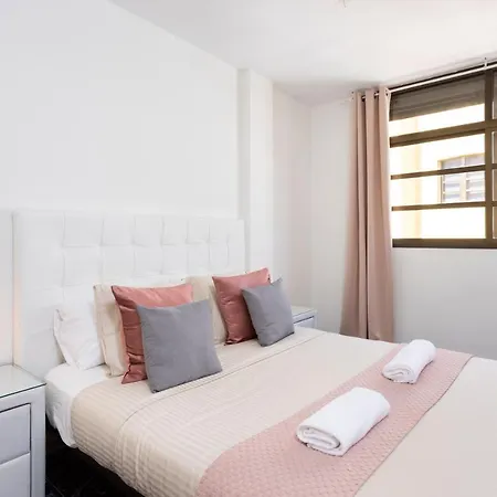 Home2book Percy 公寓 *